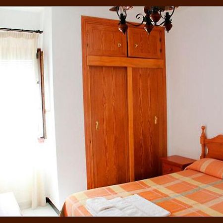 Hostal Torre De Guzman كونيل ذي لا فرونتيرا المظهر الخارجي الصورة