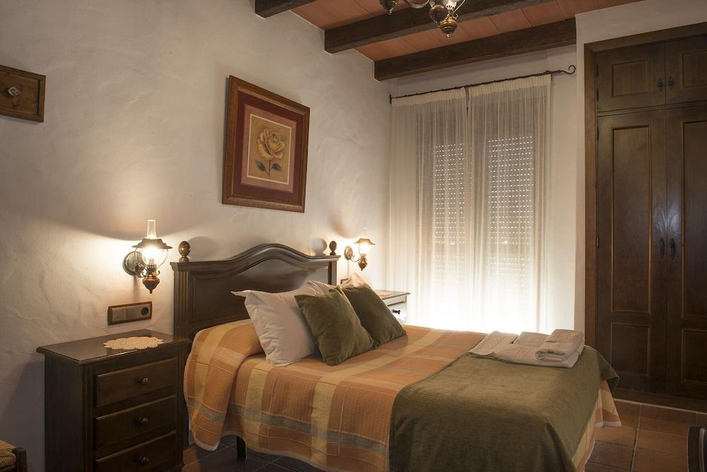 Hostal Torre De Guzman كونيل ذي لا فرونتيرا المظهر الخارجي الصورة