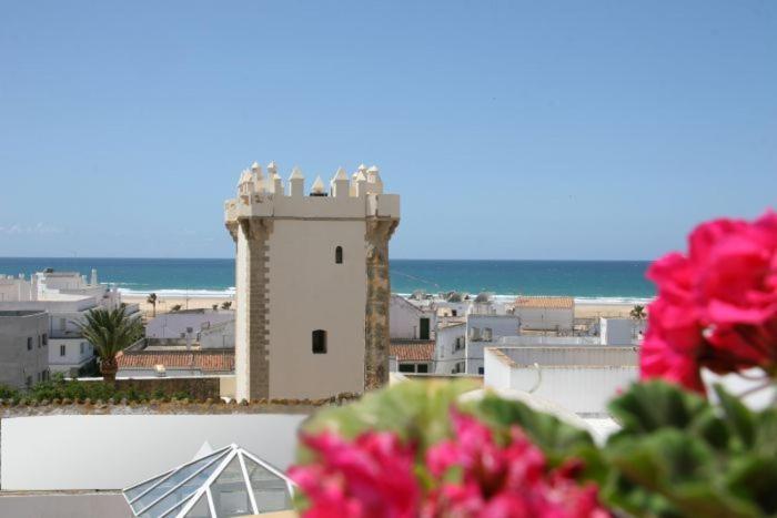 Hostal Torre De Guzman كونيل ذي لا فرونتيرا الغرفة الصورة