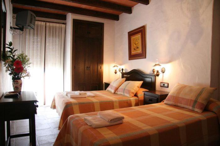 Hostal Torre De Guzman كونيل ذي لا فرونتيرا المظهر الخارجي الصورة