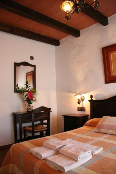 Hostal Torre De Guzman كونيل ذي لا فرونتيرا المظهر الخارجي الصورة