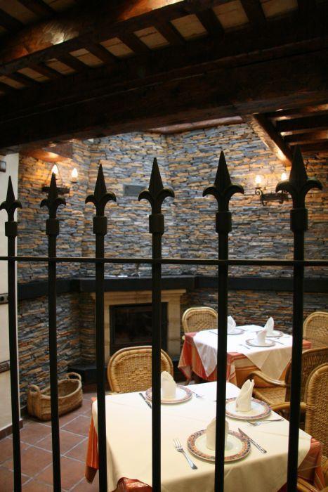Hostal Torre De Guzman كونيل ذي لا فرونتيرا المظهر الخارجي الصورة